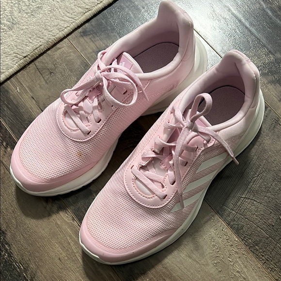 Adidas tennis shoes - Picture 1 of 3